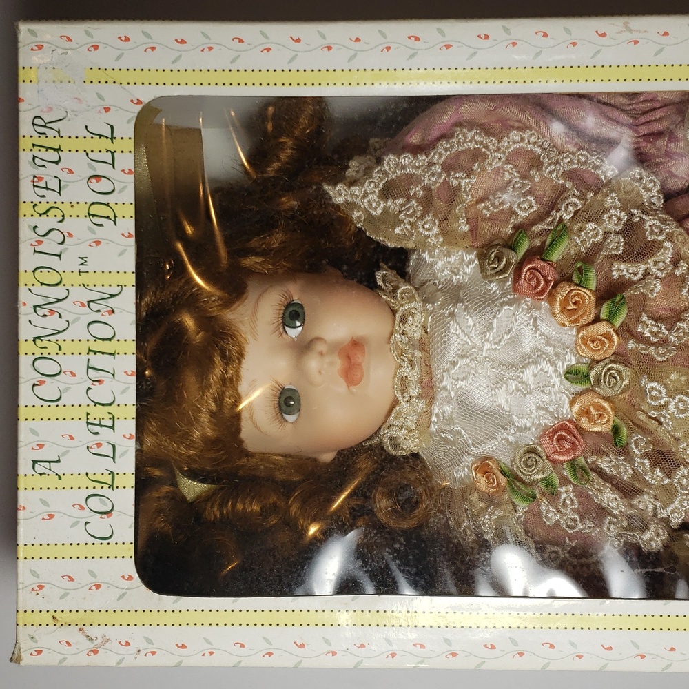 Seymour Man MCMXCIX Dial & Stand: Hand-Painted Porcelain Connoisseur Collection - Picture 4 of 10
